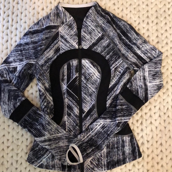 lululemon athletica Tops - Lululemon Brushstroke Define Running Jacket